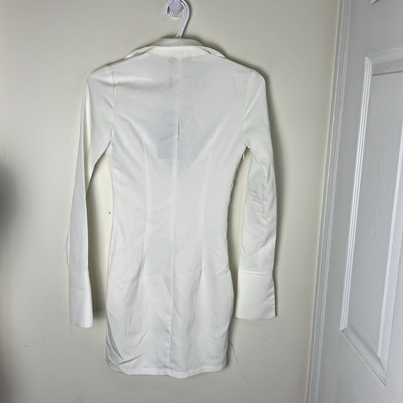 PrettyLittle Thing White Corset Split Sleeve Mini Dress Size 4 - Picture 5 of 6